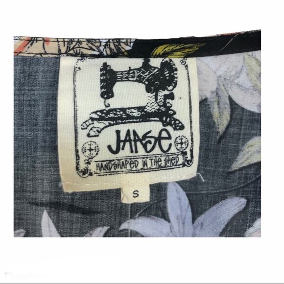 Jaase Cold Shoulder Floral Blouse Button Down - Picture 9 of 11